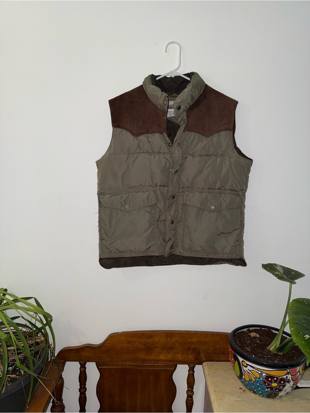 Vintage Windbreaker- Men's Olive Green Quilted Puffer Vest with Brown Suede